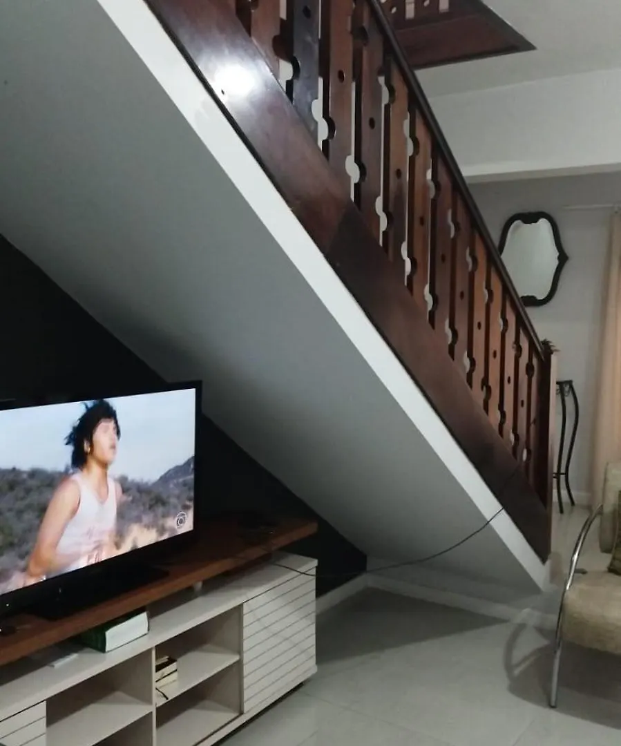 Casa De 2 Pavimentos Inteira Com Garagem Apartamento Blumenau Brasil